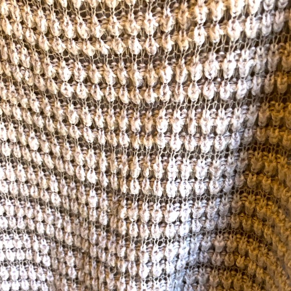 Express sweater size medium - Picture 3 of 4